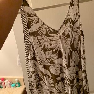 Beachy old navy shirt